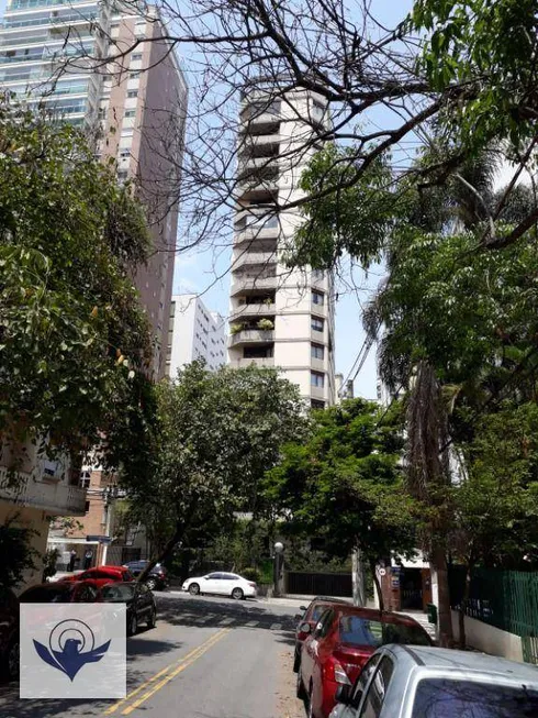 Foto 1 de Apartamento com 3 Quartos à venda, 198m² em Paraíso, São Paulo