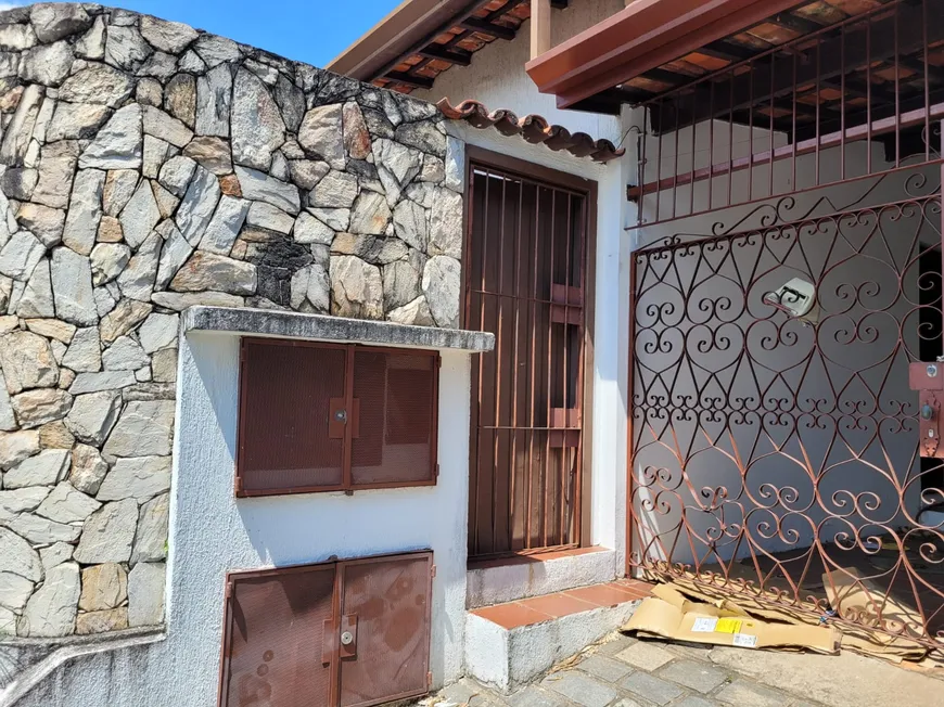 Foto 1 de Casa com 3 Quartos à venda, 150m² em Vila Oliveira, Mogi das Cruzes