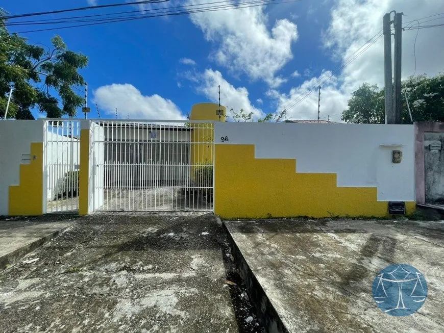 Foto 1 de Casa com 3 Quartos à venda, 180m² em Emaús, Parnamirim