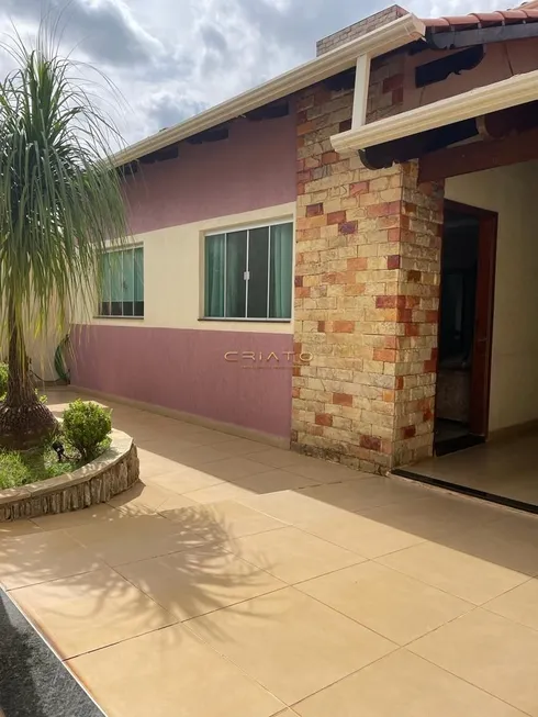 Foto 1 de Casa com 3 Quartos à venda, 154m² em Bairro Boa Vista, Anápolis