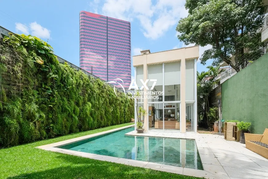 Foto 1 de Casa com 3 Quartos à venda, 480m² em Vila Madalena, São Paulo