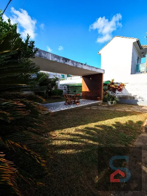 Foto 1 de Casa com 5 Quartos à venda, 450m² em Portinho, Cabo Frio