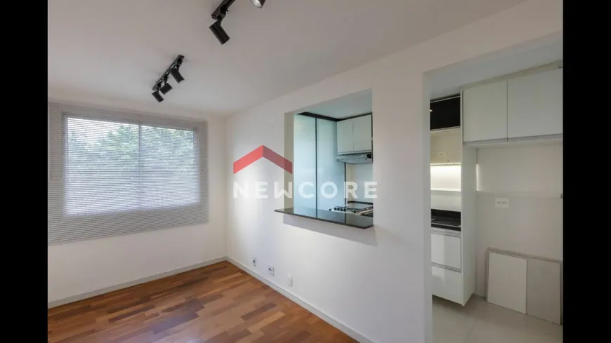 Foto 1 de Apartamento com 2 Quartos à venda, 45m² em Santo Amaro, São Paulo