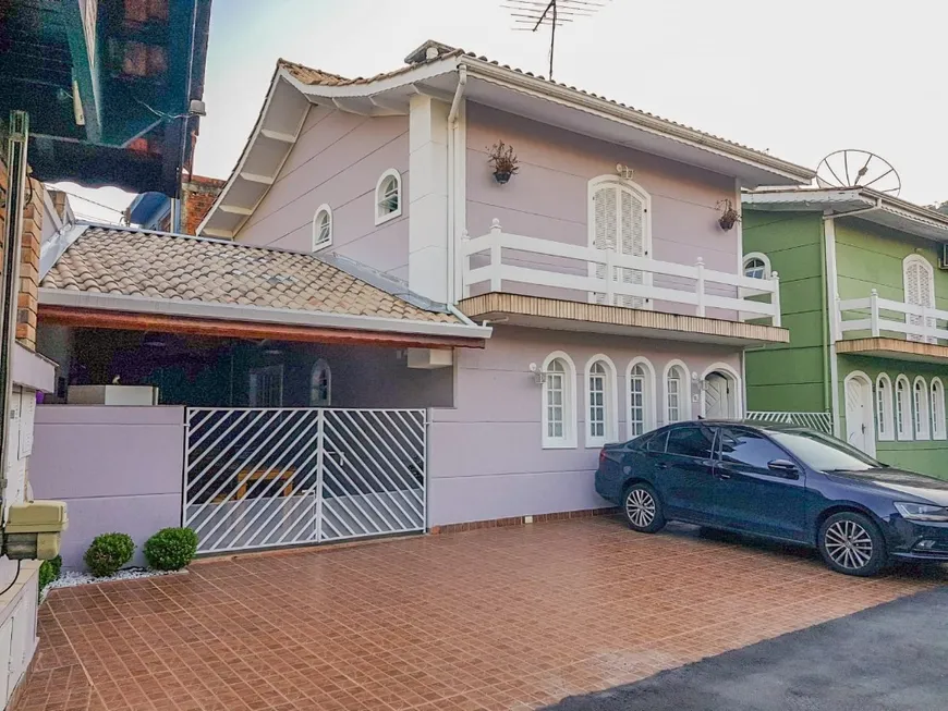 Foto 1 de Casa de Condomínio com 3 Quartos à venda, 140m² em Jardim das Pedras, São Paulo