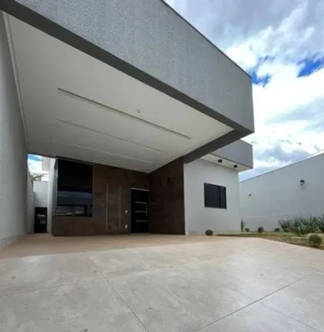 Foto 1 de Casa com 3 Quartos à venda, 220m² em Residencial Valencia, Anápolis