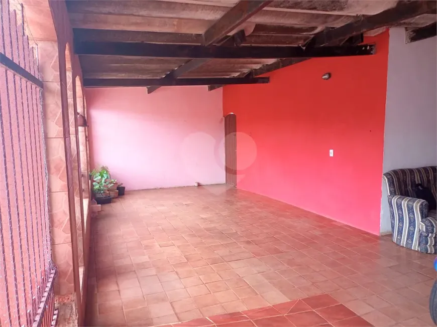 Foto 1 de Casa com 3 Quartos à venda, 200m² em Vila Regina, Itapetininga