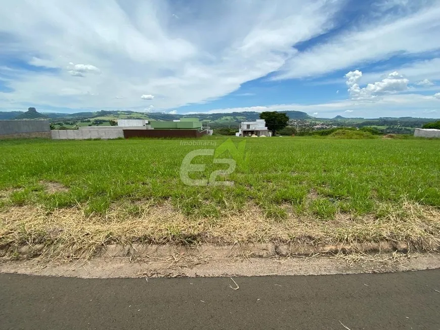 Foto 1 de Lote/Terreno à venda, 420m² em , Analândia