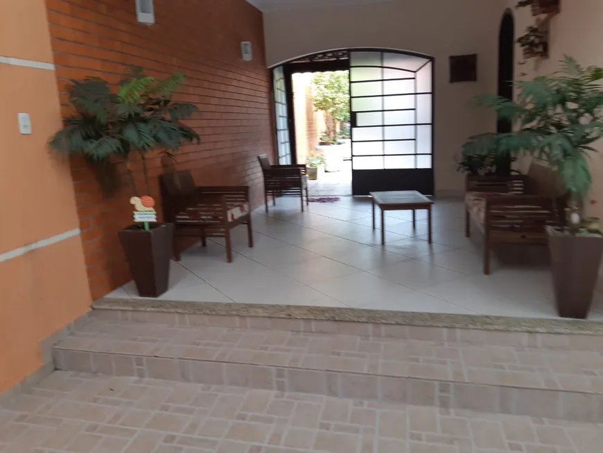 Foto 1 de Casa com 3 Quartos à venda, 257m² em Vila Lutecia, Santo André