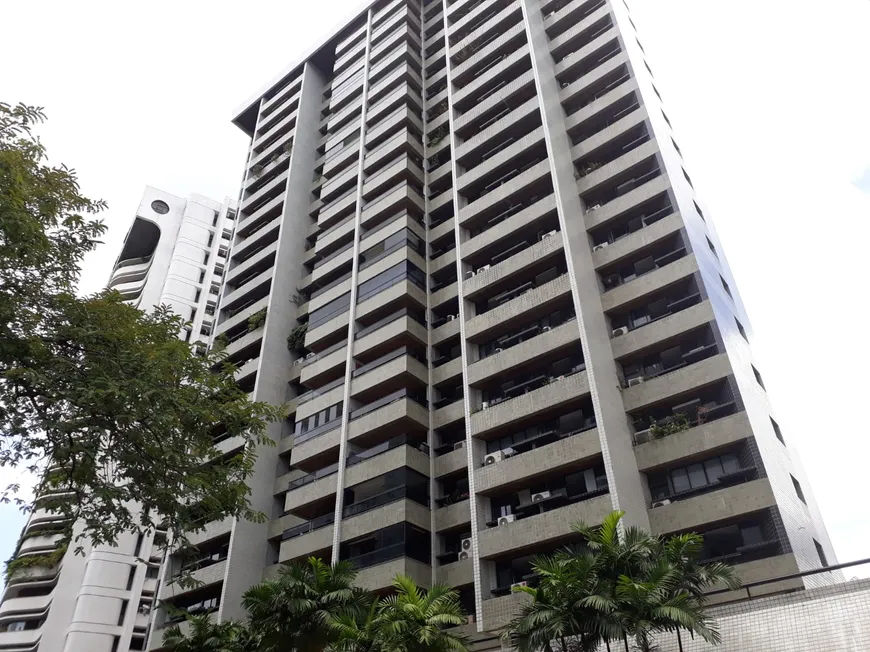 Foto 1 de Apartamento com 4 Quartos à venda, 220m² em Tamarineira, Recife