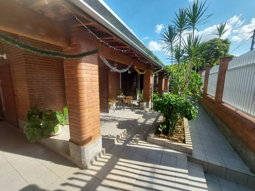 Foto 1 de Casa com 4 Quartos à venda, 400m² em Bosque dos Eucaliptos, São José dos Campos