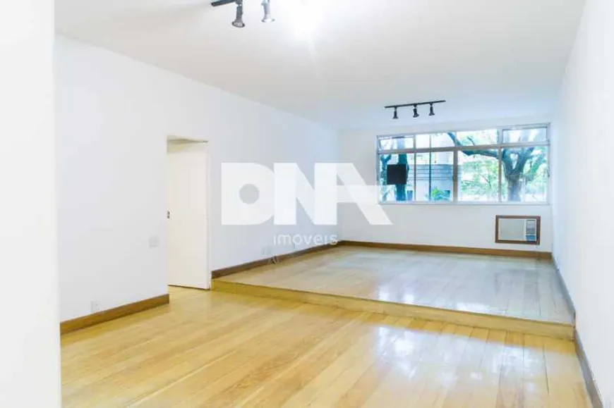 Foto 1 de Apartamento com 3 Quartos à venda, 137m² em Ipanema, Rio de Janeiro