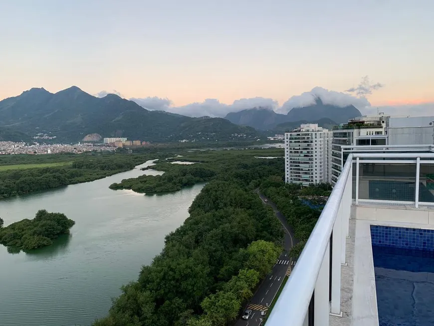 Foto 1 de Cobertura com 3 Quartos à venda, 205m² em Barra da Tijuca, Rio de Janeiro