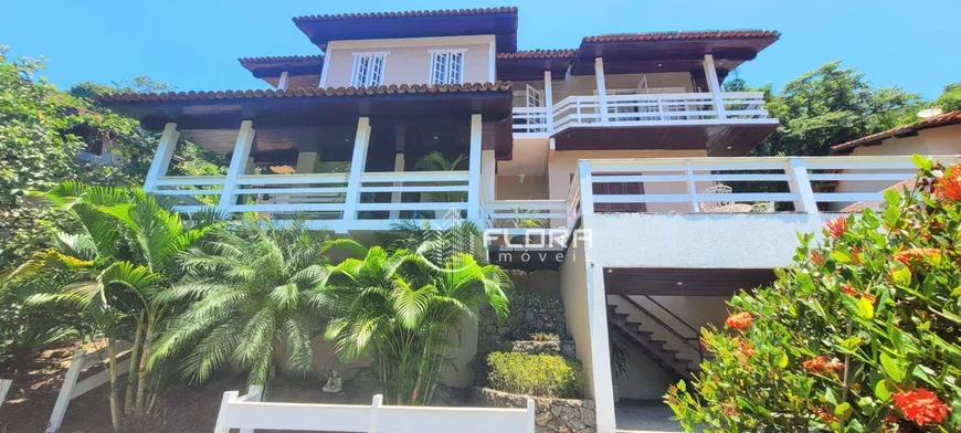 Foto 1 de Casa de Condomínio com 5 Quartos à venda, 435m² em Piratininga, Niterói