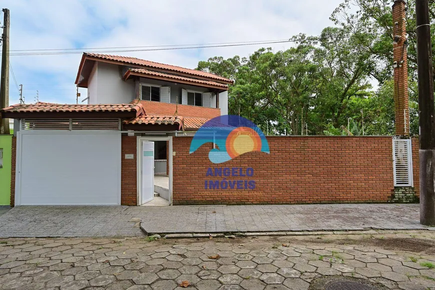 Foto 1 de Sobrado com 3 Quartos à venda, 191m² em Balneario Continental , Peruíbe