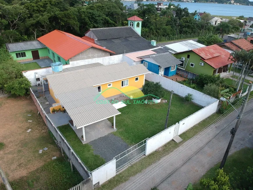 Foto 1 de Casa com 3 Quartos à venda, 105m² em Ribeirão da Ilha, Florianópolis