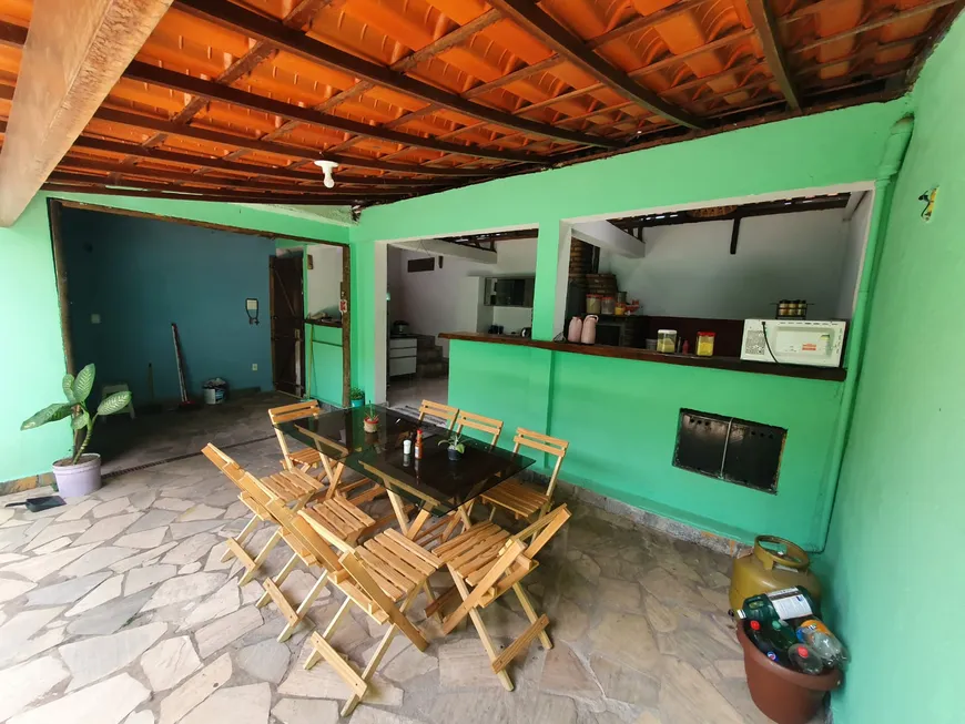 Foto 1 de Casa com 3 Quartos à venda, 200m² em Carajás, Contagem
