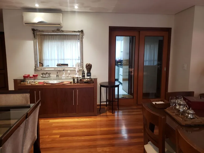 Foto 1 de Apartamento com 3 Quartos à venda, 212m² em Jardim do Lago, Londrina