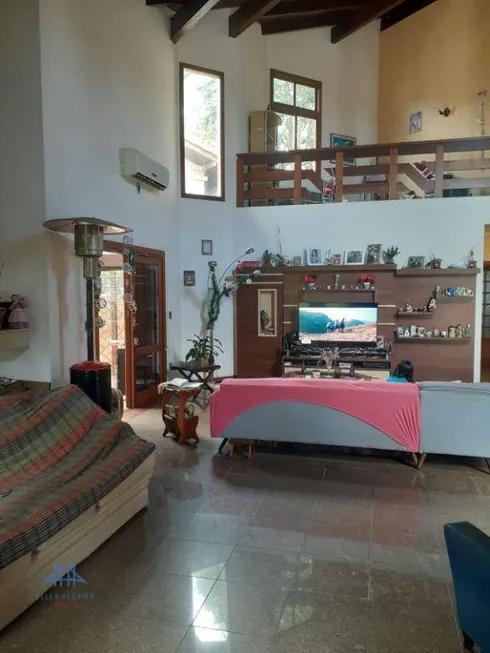 Foto 1 de Casa com 4 Quartos à venda, 430m² em Jurerê, Florianópolis