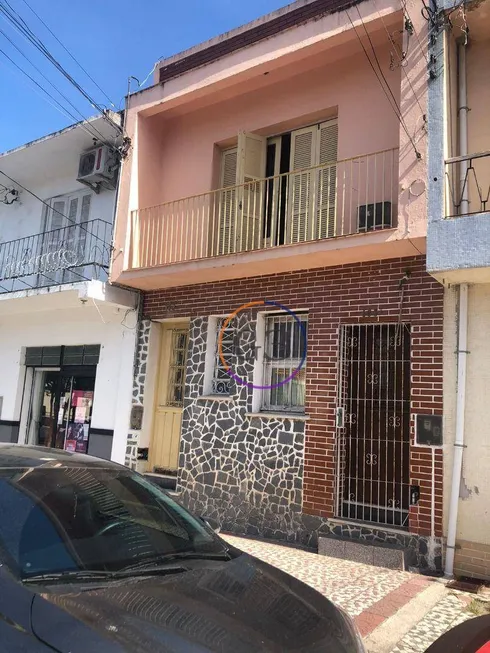 Foto 1 de Casa de Condomínio com 3 Quartos para alugar, 85m² em Centro, Pelotas