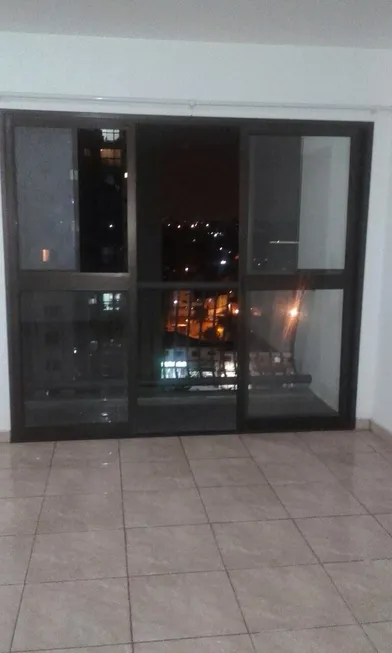 Foto 1 de Apartamento com 2 Quartos à venda, 70m² em Jardim Henriqueta, Taboão da Serra