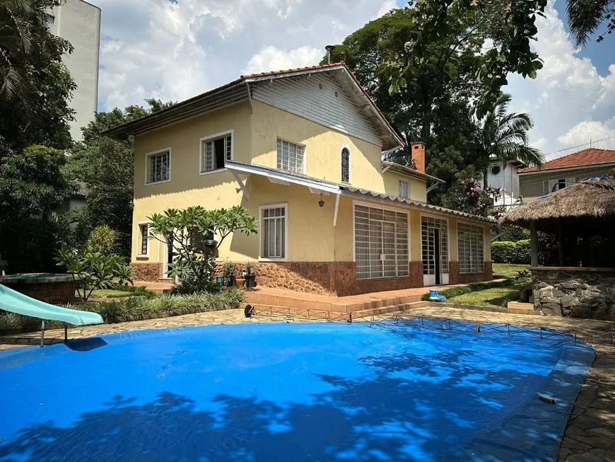 Foto 1 de Sobrado com 4 Quartos para alugar, 310m² em Jardim Trussardi, São Paulo