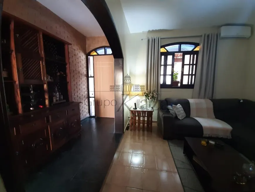 Foto 1 de Casa com 2 Quartos à venda, 110m² em Jardim Flórida, Jacareí