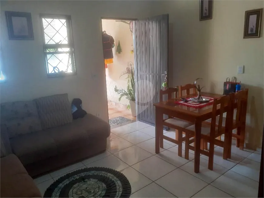 Foto 1 de Casa com 3 Quartos à venda, 100m² em Loteamento Bom Pastor, Catanduva