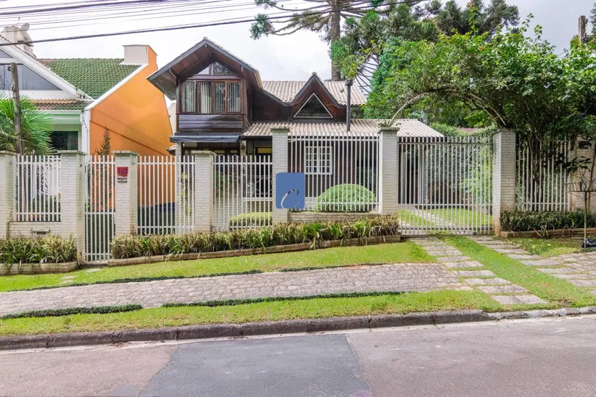 Foto 1 de Casa com 4 Quartos à venda, 220m² em Santa Felicidade, Curitiba