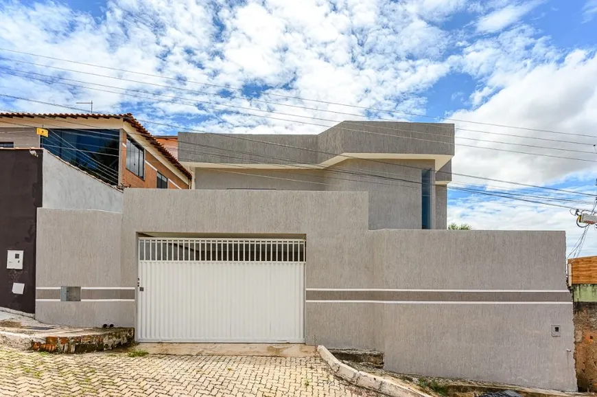 Foto 1 de Casa com 3 Quartos à venda, 250m² em Setor Habitacional Arniqueira, Brasília