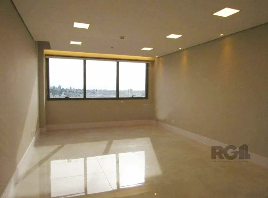 Foto 1 de Sala Comercial para alugar, 33m² em Passo da Areia, Porto Alegre