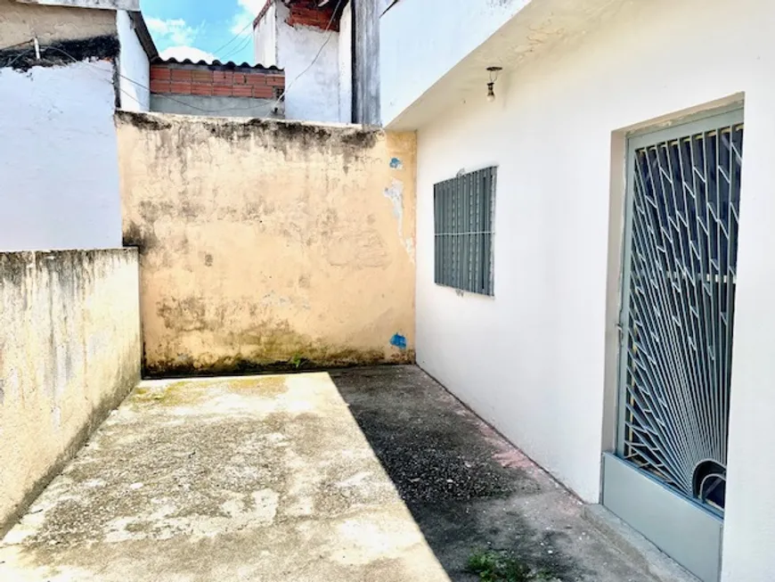 Foto 1 de Casa com 1 Quarto para alugar, 40m² em Itaquera, São Paulo