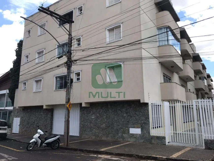 Foto 1 de Apartamento com 3 Quartos para alugar, 120m² em Nossa Senhora Aparecida, Uberlândia