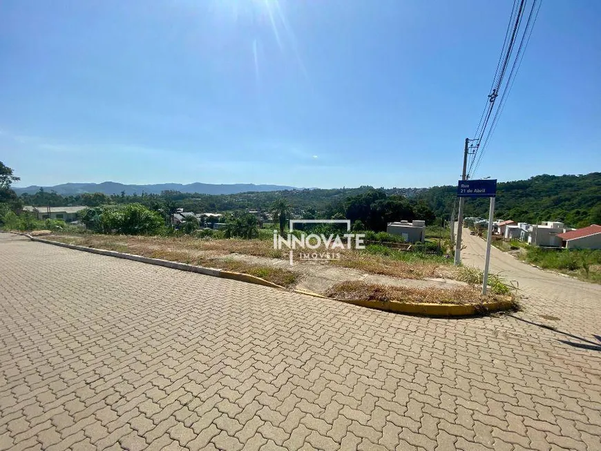 Foto 1 de Lote/Terreno à venda, 352m² em Boa Vista, Lindolfo Collor