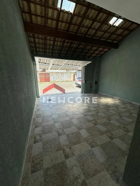 Foto 1 de Sobrado com 2 Quartos à venda, 98m² em Maracanã, Praia Grande