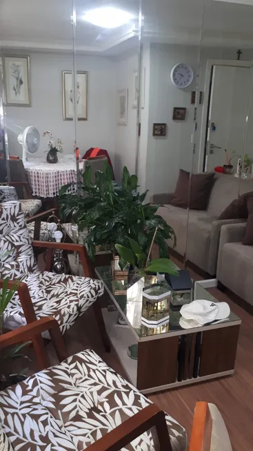 Foto 1 de Apartamento com 3 Quartos à venda, 60m² em Novo Mundo, Curitiba