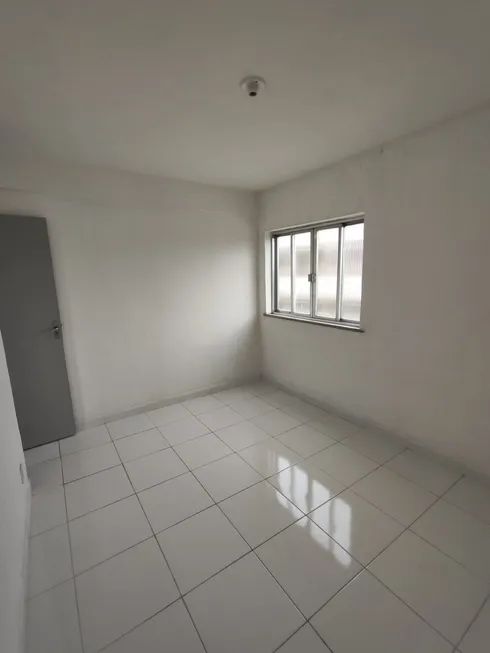 Foto 1 de Apartamento com 2 Quartos para alugar, 48m² em Marechal Hermes, Rio de Janeiro