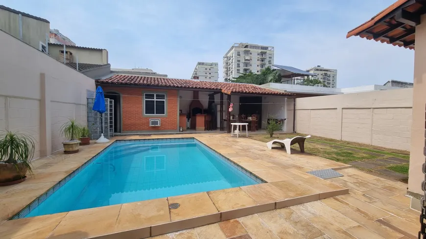 Foto 1 de Casa com 4 Quartos à venda, 262m² em Barra da Tijuca, Rio de Janeiro