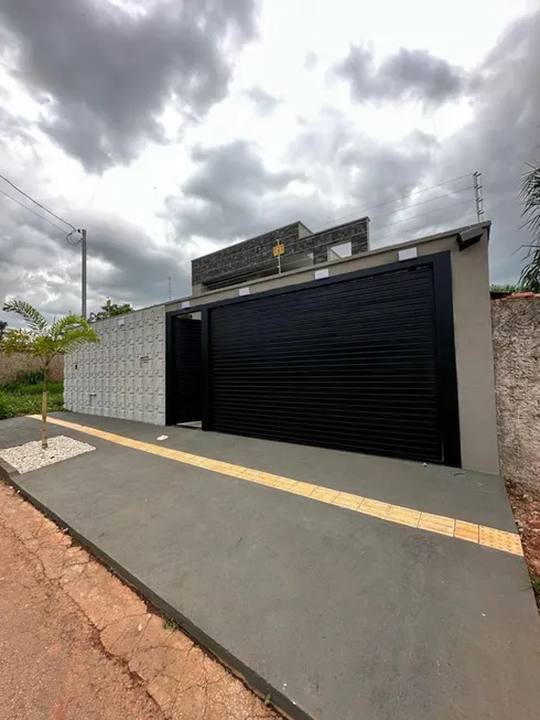 Foto 1 de Casa com 3 Quartos à venda, 180m² em Loteamento Tropical Ville, Goiânia