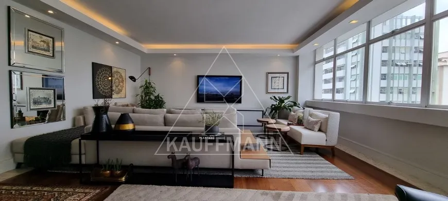 Foto 1 de Apartamento com 4 Quartos à venda, 226m² em Itaim Bibi, São Paulo