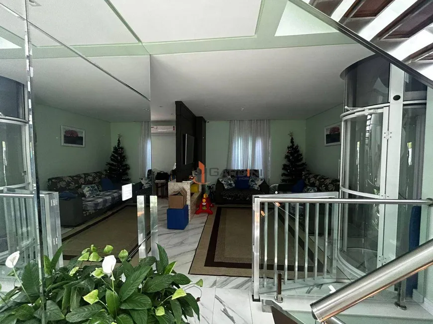 Foto 1 de Casa de Condomínio com 3 Quartos à venda, 220m² em Cidade Parquelândia, Mogi das Cruzes