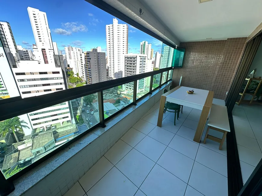 Foto 1 de Apartamento com 4 Quartos à venda, 205m² em Madalena, Recife