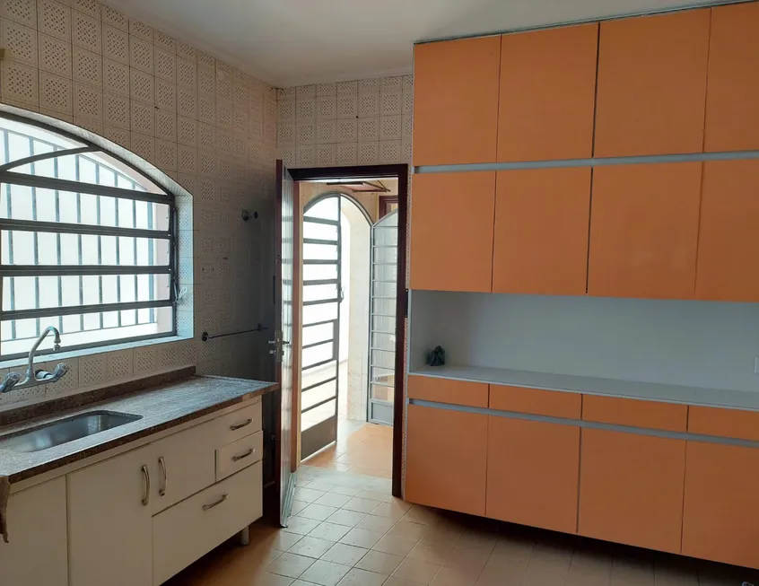 Foto 1 de Casa com 3 Quartos para alugar, 120m² em Vila Sônia, São Paulo