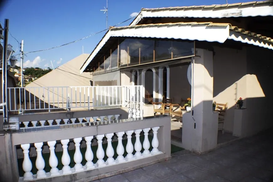 Foto 1 de Casa com 3 Quartos à venda, 260m² em Vila Gardênia, Atibaia