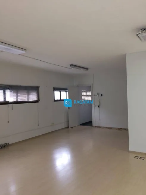 Foto 1 de Prédio Comercial para venda ou aluguel, 235m² em Chácara Santo Antônio, São Paulo