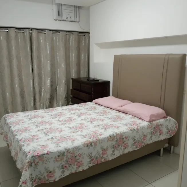 Foto 1 de Apartamento com 2 Quartos para alugar, 50m² em Ondina, Salvador