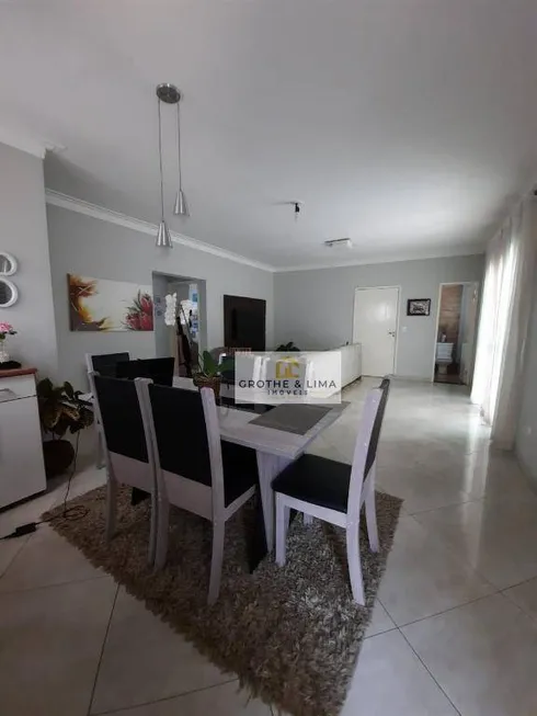 Foto 1 de Casa de Condomínio com 6 Quartos para venda ou aluguel, 275m² em Bairro do Grama, Caçapava