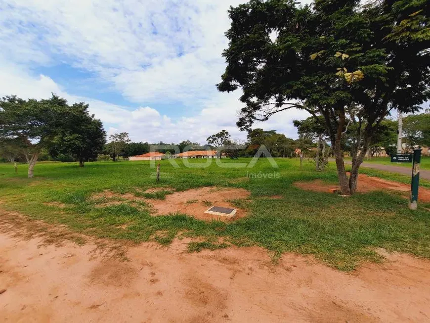 Foto 1 de Lote/Terreno à venda, 2100m² em Vila Pinhal, Itirapina