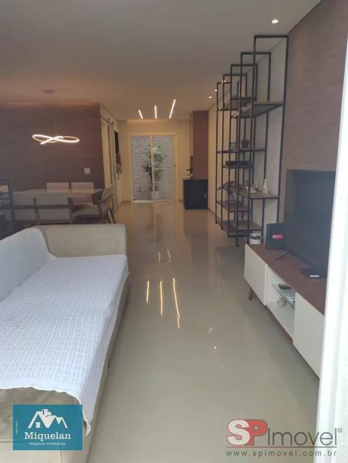 Foto 1 de Casa de Condomínio com 3 Quartos à venda, 220m² em Vila Romero, São Paulo