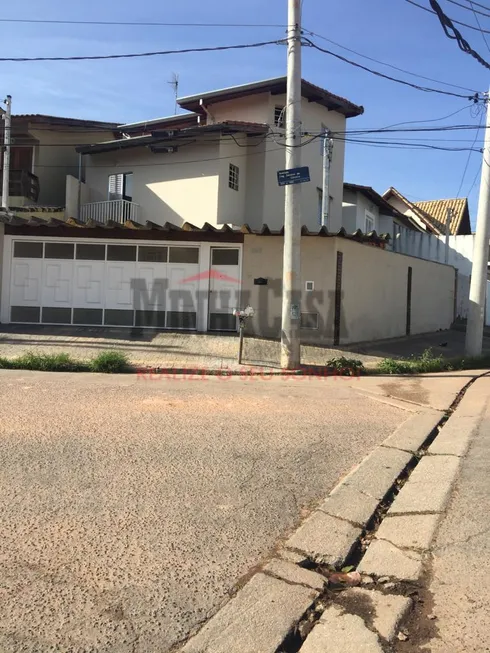 Foto 1 de Casa com 3 Quartos para venda ou aluguel, 200m² em Vila Sônia, São Paulo