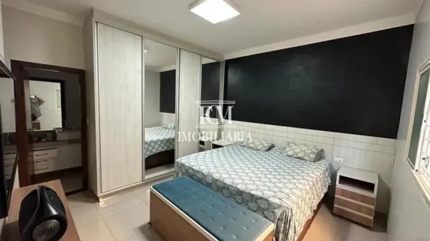 Foto 1 de Casa com 3 Quartos à venda, 222m² em Alto Umuarama, Uberlândia